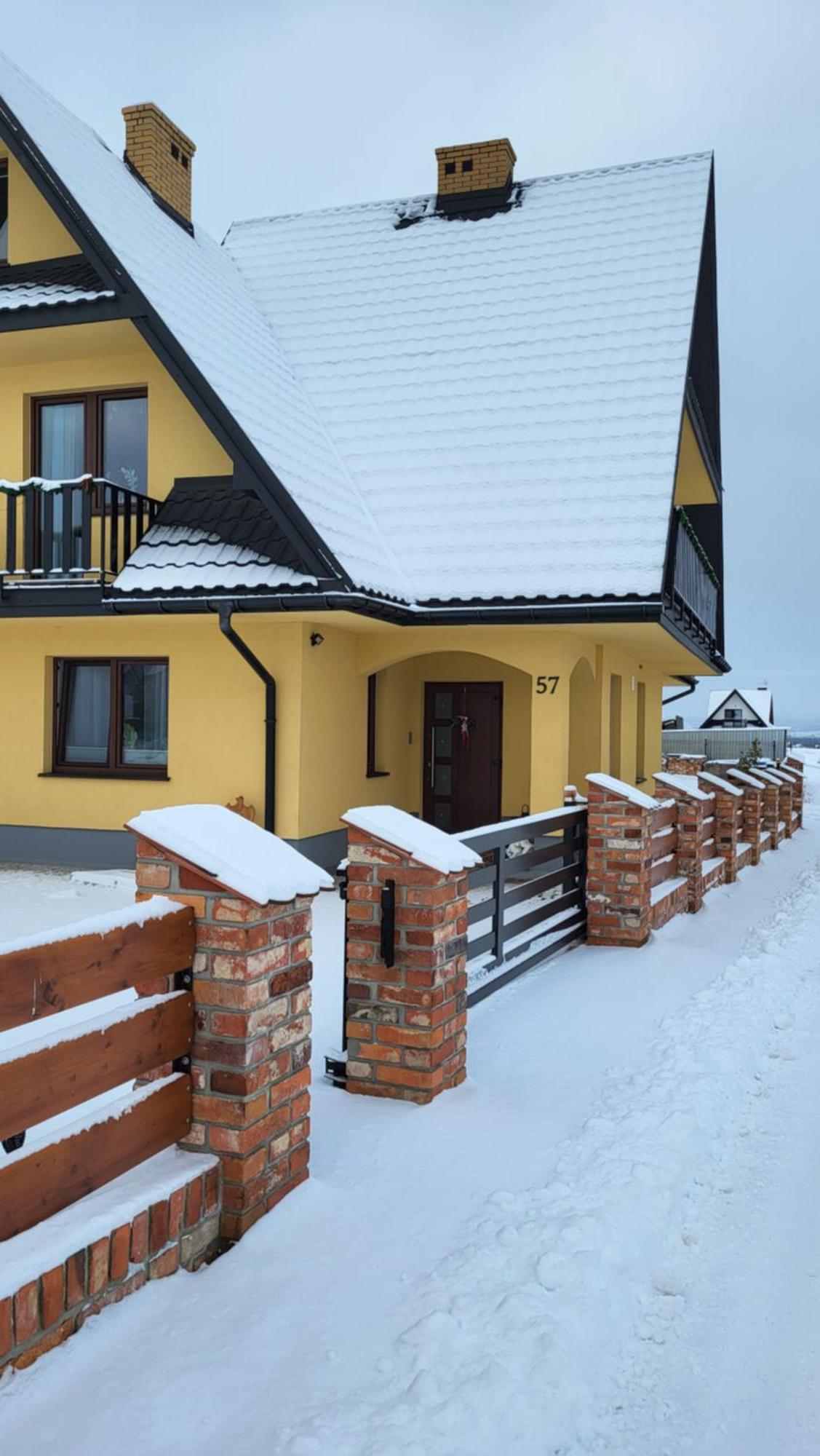 Dom Na Ubocy Appartement Groń Buitenkant foto